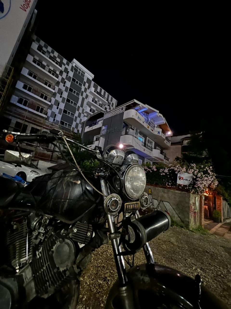 Divina Hostel Tirana Exterior foto